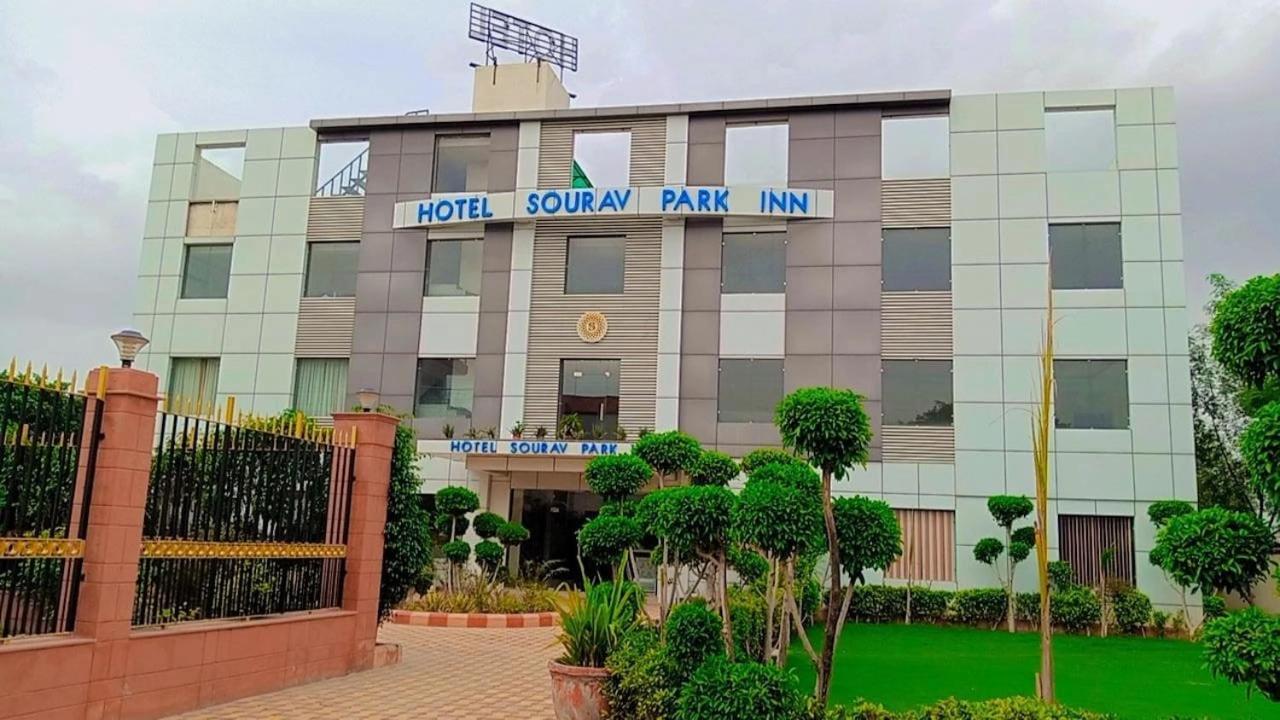 Sourav Park Inn Agra  Εξωτερικό φωτογραφία